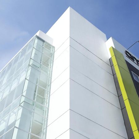 Amaris Hotel Cihampelas Bandung Ngoại thất bức ảnh