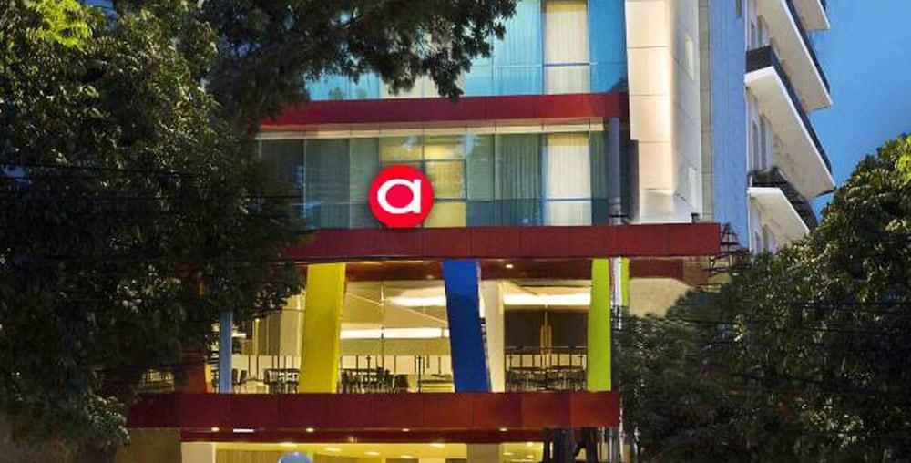 Amaris Hotel Cihampelas Bandung Ngoại thất bức ảnh