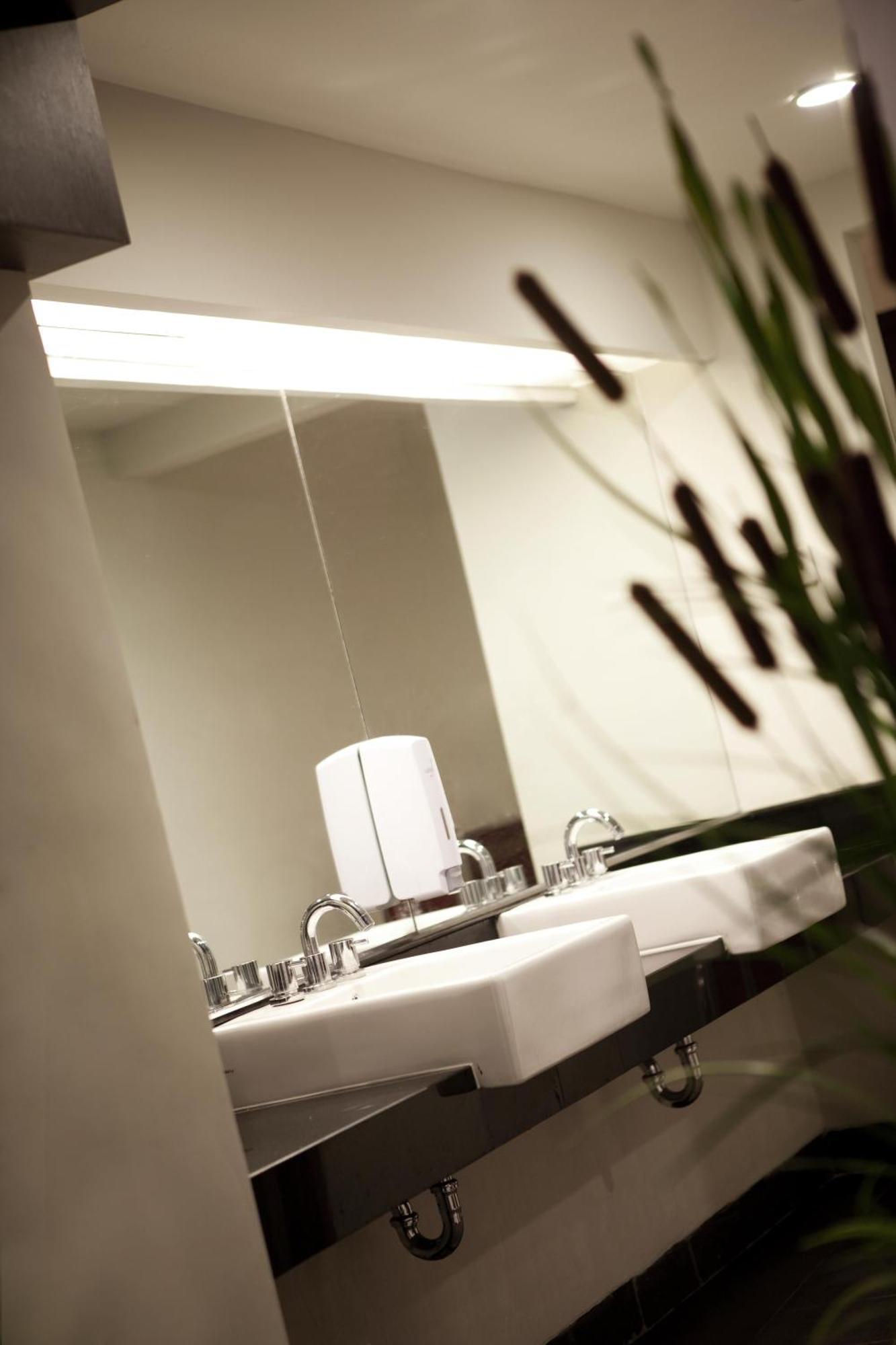 Amaris Hotel Cihampelas Bandung Ngoại thất bức ảnh